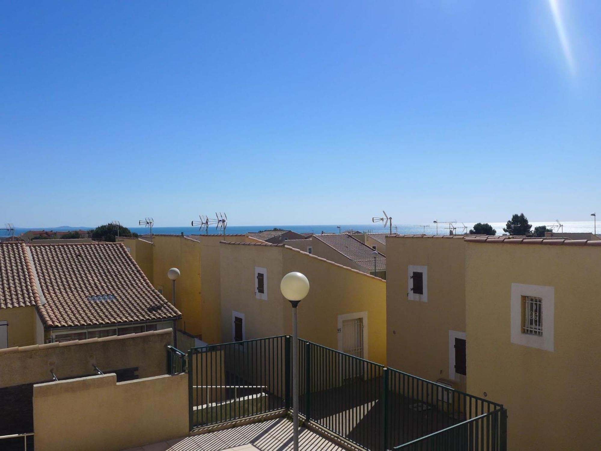 Apartment Les Hauts de St Pierre Saint-Pierre-la-Mer  Extérieur photo